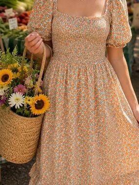 J. Crew Dress in Orange and Green Floral Peach Print Size Small
